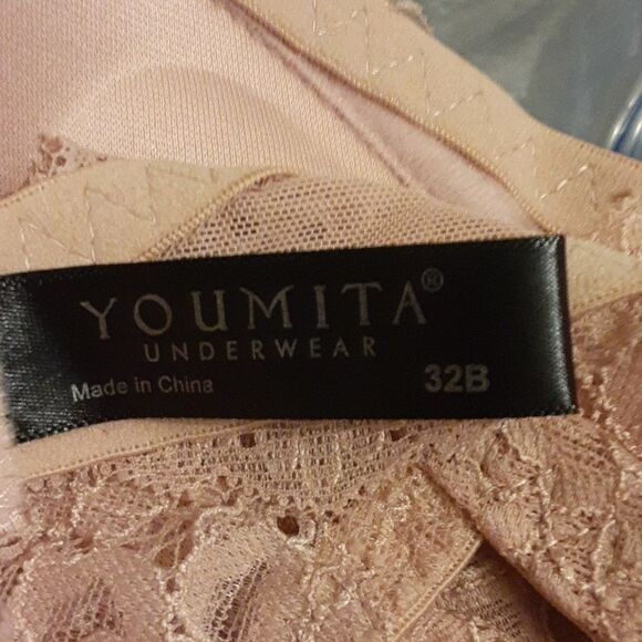 Youmita Misty Rose Lace Soft Cup Demi 32B Bra NWT - Picture 9 of 12